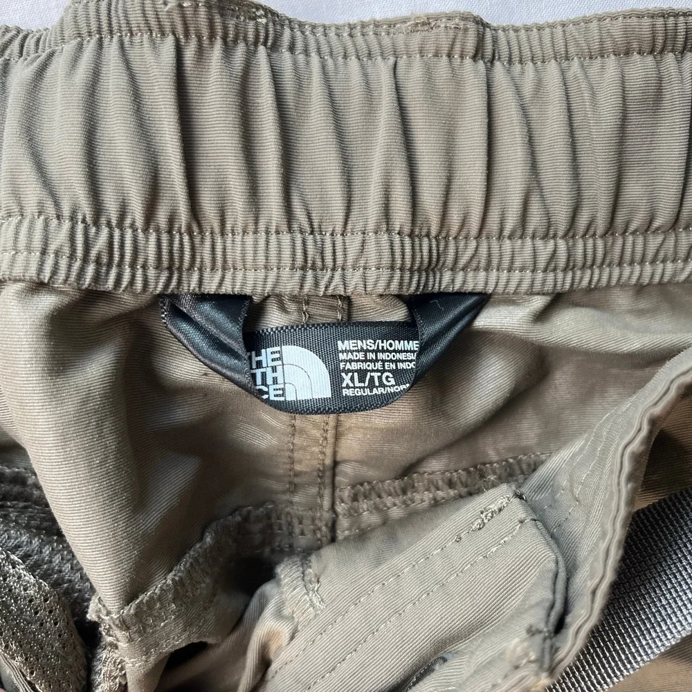 The North Face Convertible Cargo Pants Mens L Olive Green Excellent Zip Off Trek